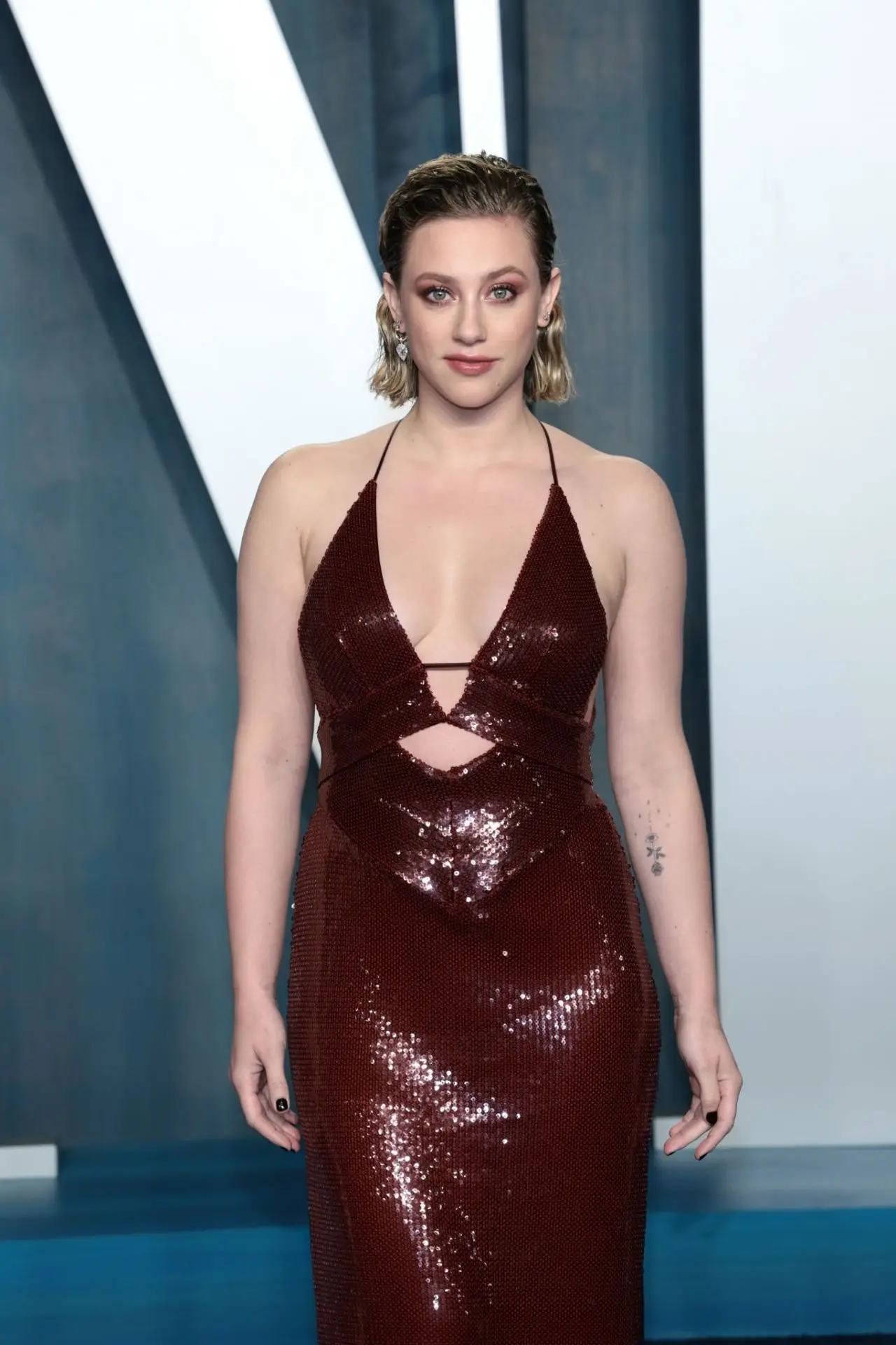 LILI REINHART STILLS AT VANITY FAIR OSCAR PARTY IN BEVERLY HILLS08